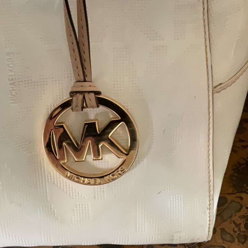 Michael Kors White Patent Leather Bag - Picture 2 of 6